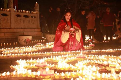 寺廟點燈祈福的祝福語?寺院點燈祈福